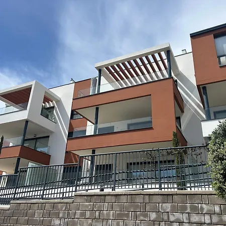 Golden Dreams Of * Fuengirola