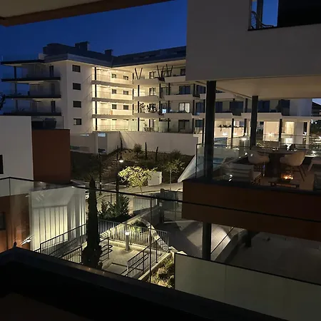 Apartment Golden Dreams Of *